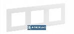 Niloe Step biały ramka potrójna 863193 Legrand 1